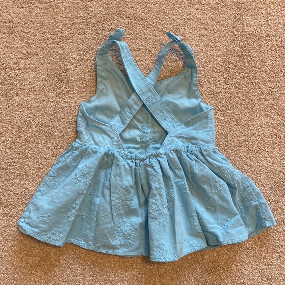 Embroidered Button Front Tank - Picture 4 of 5